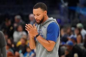 ESPN新赛季模拟结果：魔术与勇士将分获东西部头名，湖人跌出附加赛圈。