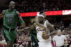 詹姆斯与皮尔斯能否和解？帕尔斯：难说，詹姆斯一旦被冒犯，会记仇。