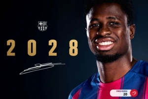 官方宣布：18岁后卫兰德里-法雷与巴萨续约至2028年，他是一位后场多面手。