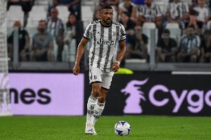 詹尼凯达：布雷默的受伤对尤文而言是重大损失，球队目前缺乏身份认同且没有固定首发阵容。