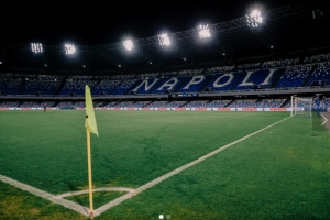 欧足联官方宣布，已驳回那不勒斯对阵法兰克福比赛改至中立场地进行的申请。