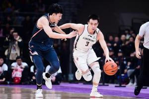 直播吧消息：第二届CBA俱乐部杯小组赛分组揭晓，辽宁与广东将在小组赛中相遇，北京首钢与广厦队在同一个小组。