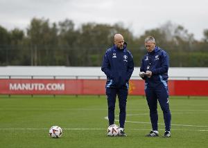 前曼联门将毕索普透露，曾就续约问题与滕哈赫沟通，对方仅以“今天不行”回应后便结束了对话。