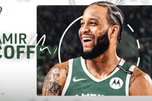 为腾出名额，雄鹿计划裁掉利文斯顿，并预计将与科菲签下正式合同。