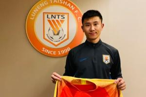 直播吧消息：前国脚周海滨，年届40岁，将执掌U15国足教鞭。