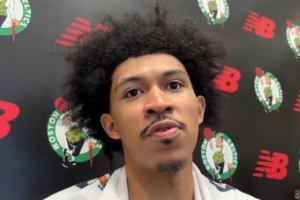 小罗恩-哈珀：经纪人透露绿军有强烈留队意愿，我则把握住了降临的机会。