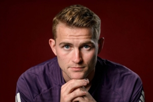 德里赫特专访：外界认为我未达19岁的预期，但我感觉巅峰正在到来。