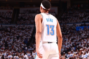 末节独得13分主导逆转！吉昂：拼尽全力去打 整个季前赛就是这样