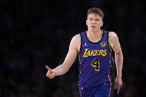 Buha：克内克特当前价值微乎其微，湖人期待他找回状态以提升交易价值。