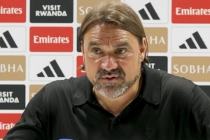 不敌伯恩利！利兹联主帅：数据显示我们表现更优，强队来访亦无能为力