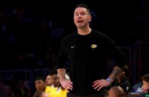 雷迪克：在黑板上写下冠军级别防守毫无意义，关键在于养成习惯并付诸行动。