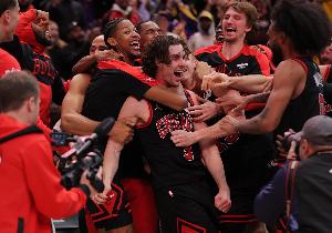 公牛续约吉迪，助其带队成长，上赛季东部排名第9，且主力6人均未满26岁，未来已至？