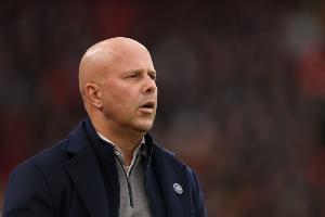 利物浦不敌曼联！TA：夏窗重建致球队稳定性下降，斯洛特执教生涯首次面临此困境。