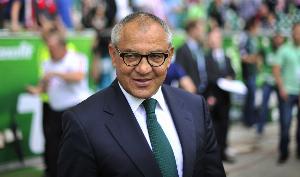 马加特：39岁的诺伊尔仍是德国最佳门将，若他有意留队，拜仁理应与其续约。