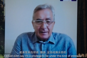 伊万表示，舆论和球迷的压力是教练工作中不可或缺的一部分，无法承受这种压力的人便不适合从事教练这个职业。