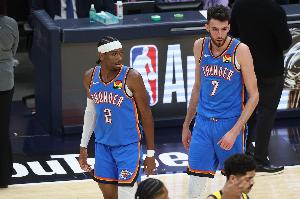 霍姆格伦：今日与球迷共庆冠军时刻，冠军旗帜将永久悬挂于俄城。