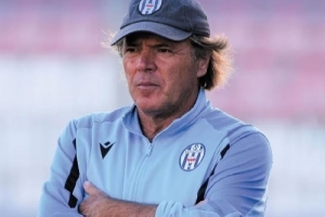 前球员：赛程密集拖累那不勒斯，球队专注度下滑。