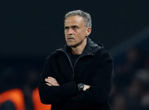 世体：若昂-佩德罗锁喉行为未被处罚，恩里克世俱杯决赛至今未受处理