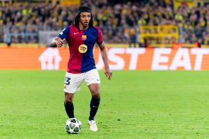 据《每体》报道，拉菲尼亚、德容及孔德等多名巴萨球员即将伤愈回归。