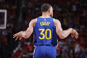 不一般！库里恳请球迷在关键罚球时制造音浪：我需要那种能量！