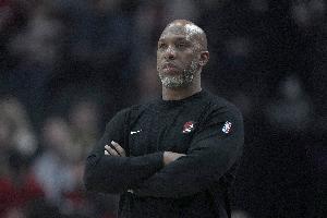 比卢普斯曾向赌徒透露开拓者有意摆烂，故意输球以提升选秀签位。