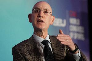 知名记者爆料，罗齐尔上赛季的“因伤赛季报销”实为联盟方面的安排，联盟方面当时已知晓其涉赌的情况。