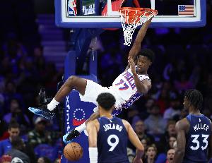 0.00001%的奇迹！埃奇库姆一战封神，恩比德与乔治是否感到压力？