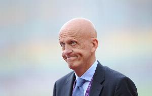 名哨科里纳：24岁时头发15天内全无，秃头终成我的标志