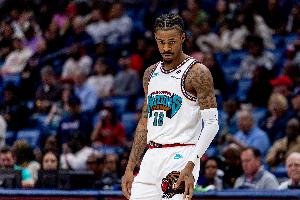 灰熊主教练认为，莫兰特掌控了比赛节奏，球队配合简单而高效。