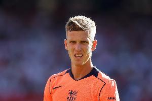 世体：奥尔莫本周日赴克鲁伊夫球场现场观看了巴萨B队的比赛。