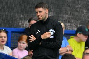 布莱顿主帅：今日球队在执行层面存在不足，梦剧场的球迷助威声势令人印象深刻。