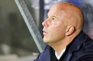 斯洛特在发布会上不应夸赞对手，此举无异于向下一个对手暴露自身弱点。