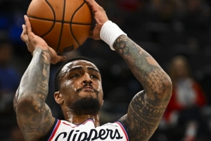 祖巴茨：与科林斯并肩作战感觉很自然，我喜欢和高大的四号位搭档。