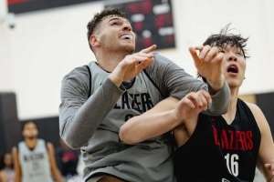 队记：开拓者小个阵容表现亮眼，杨瀚森与克林森上场时间因此受限