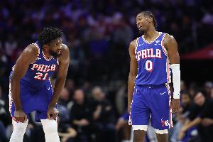 马克西：球迷高呼MVP导致我罚失一球，不知恩比德是如何应对这种情况的。