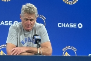 科尔：波杰、穆迪与库明加三人同场发挥尚属首次，此情此景令人振奋。