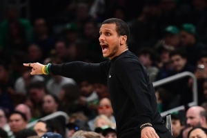 马祖拉批评战术安排：4天前小乔丹还在街头晃悠，你竟让他在你头上扣篮？