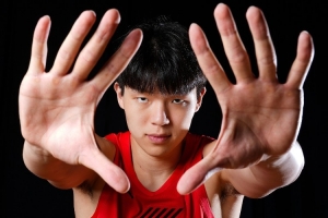 在开拓者现有的技战术体系与人员配置框架下，杨瀚森获得大量登场机会的可能性较低。