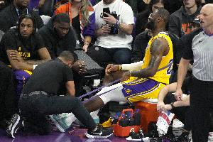 托尼-阿伦：我给你算算老詹一年保养花多少 光训练团队就不止百万