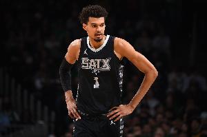 追梦：以文班亚马当前表现持续成长，他将有望包揽MVP、DPOY及MIP三项大奖！