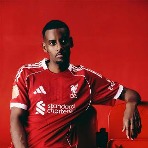 回声报：专家建议利物浦为伊萨克安排手术，以根治其1.45万镑的伤病问题，该球员已因此缺席多场比赛。