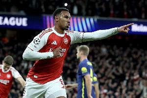 后防关键！泰晤士报：加布里埃尔对阿森攻防两端至关重要，其登场后球队失球数显著降低。