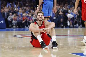 乌度卡：申京在欧锦赛中建立了自信，他传球能力强且全面。