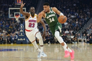 周四竞彩篮球看点：勇士状态火热，雄鹿迎严峻挑战