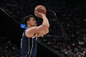 弗拉格盛赞德怀特-鲍威尔：他始终以身作则，职业素养无可挑剔。