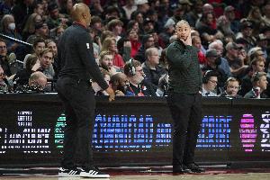 小卡爆料记者：卢曾参与比卢普斯非法赌牌局，常与达蒙-琼斯同行