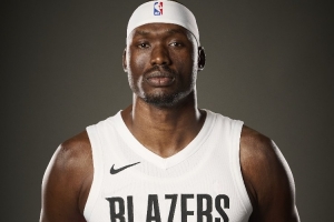 抓住机遇！里斯本合同年球员薪资达222万，此前仅获3分钟垃圾时间出场。