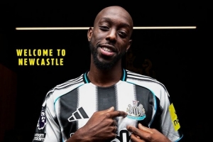 邮报报道称，维萨有望在11月9日对阵小蜜蜂的比赛中复出，其具体复出时间将取决于膝盖肿胀的消退情况。