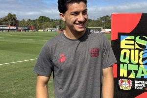 马卡报：19岁的马扎在勒沃库森发挥亮眼，距离成为首发球员已近在咫尺。