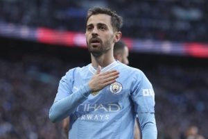 鲁伊·科斯塔谈B席：无人能保证他回归，况且他现在是曼城队长。